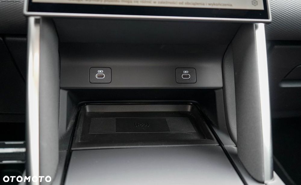 Land Rover Discovery Sport - 28
