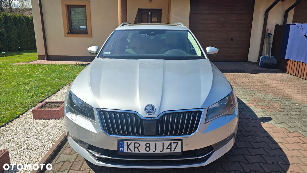 Skoda Superb 2.0 TDI L&K DSG - 8