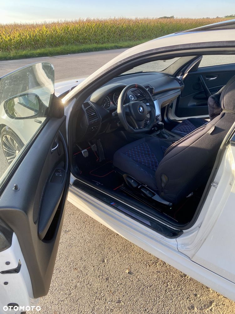 BMW Seria 1 2011 photo 2