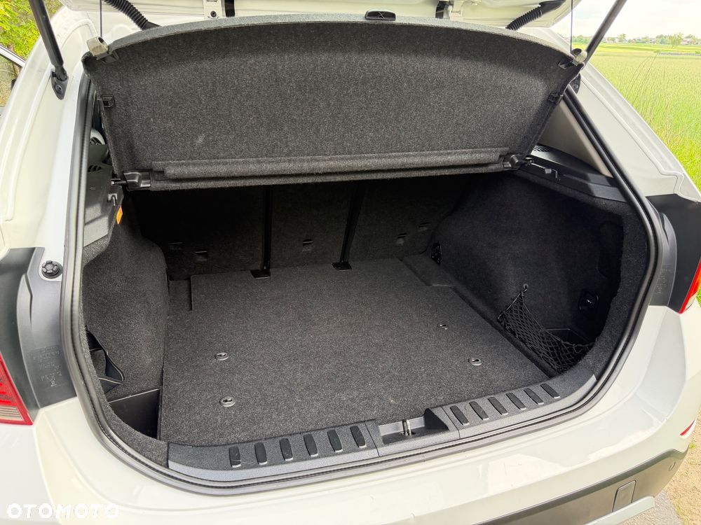 BMW X1 sDrive18d xLine - 32