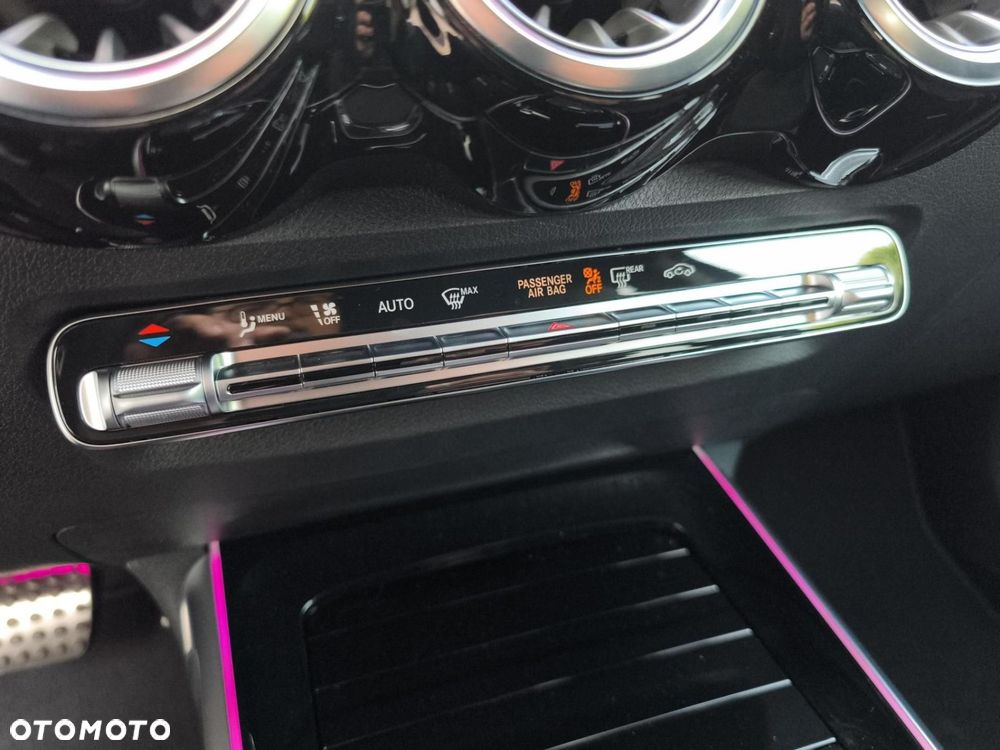 Mercedes-Benz GLB - 19