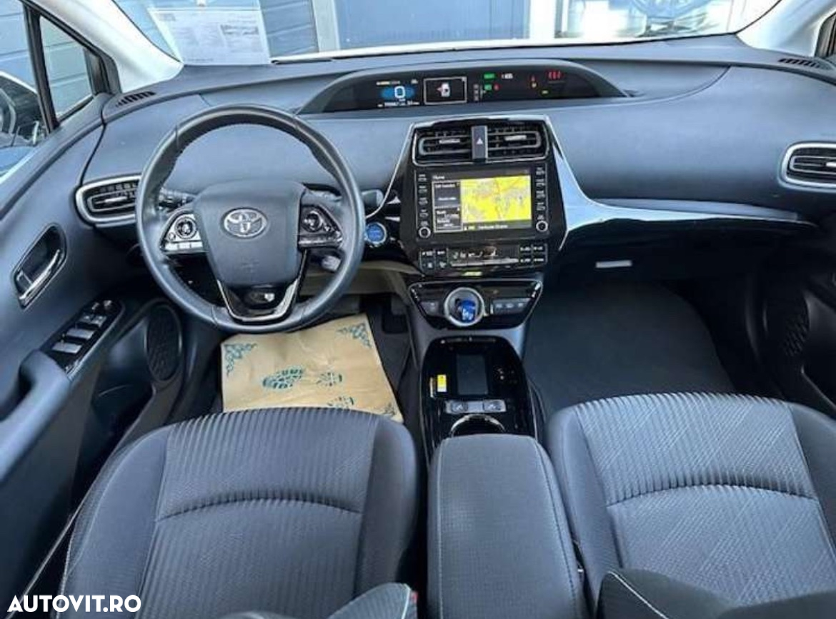 Toyota Prius Plug-in Hybrid Comfort - 11