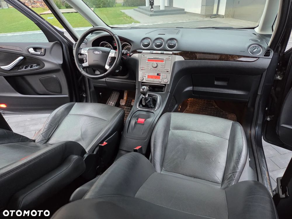 Ford Galaxy 2.0 TDCi Ghia - 37