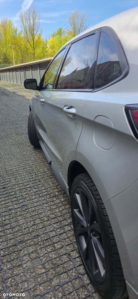 Ford Edge - 10