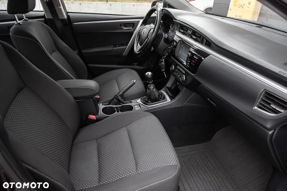 Toyota Corolla 1.6 Prestige EU6 - 23