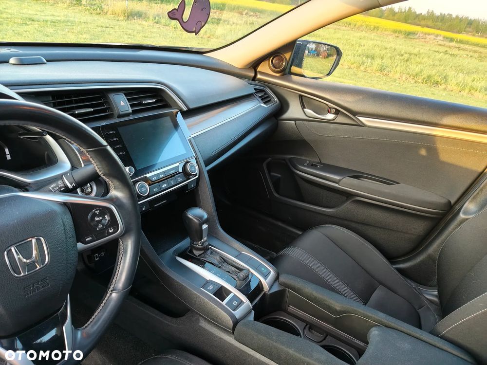Honda Civic 1.5 i-VTEC Turbo CVT Elegance - 9