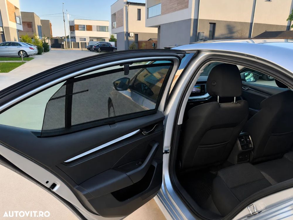 Skoda Octavia 2.0 TDI DSG Ambition - 14