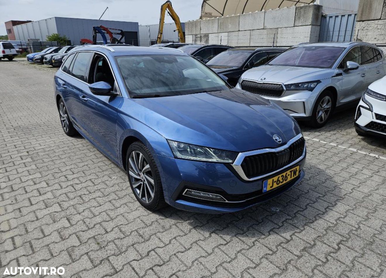 Skoda Octavia Combi 1.5 TSI First Edition - 1