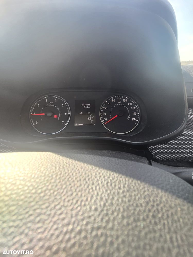 Dacia Logan TCe 90 MT6 Expression - 10