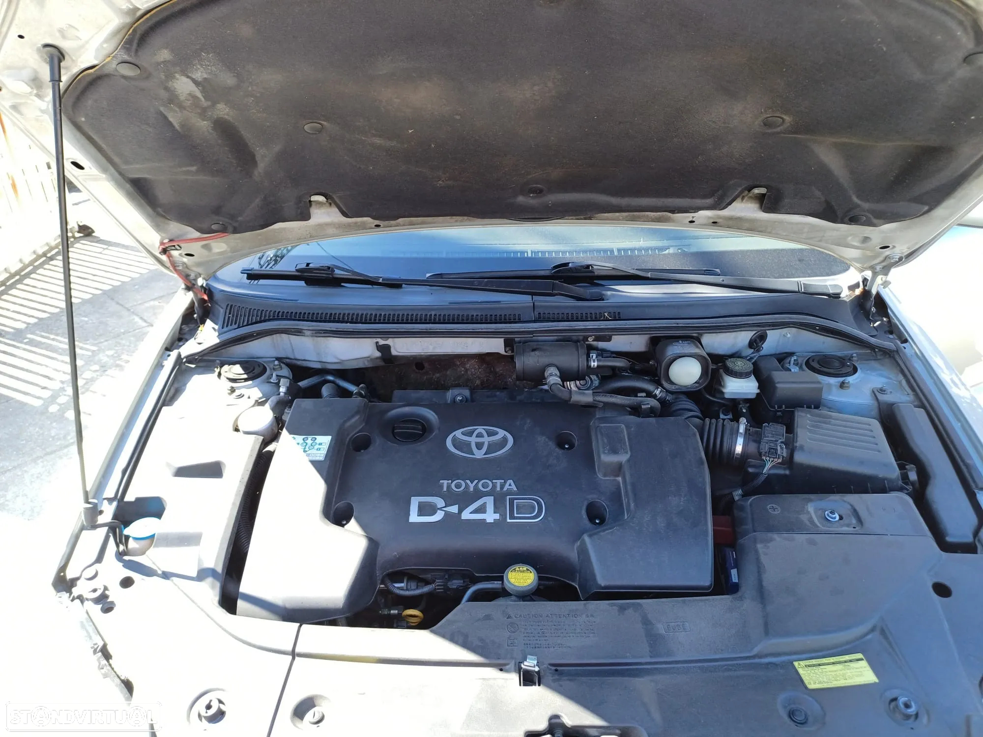 Toyota Avensis SD 2.0 D-4D Sol - 16