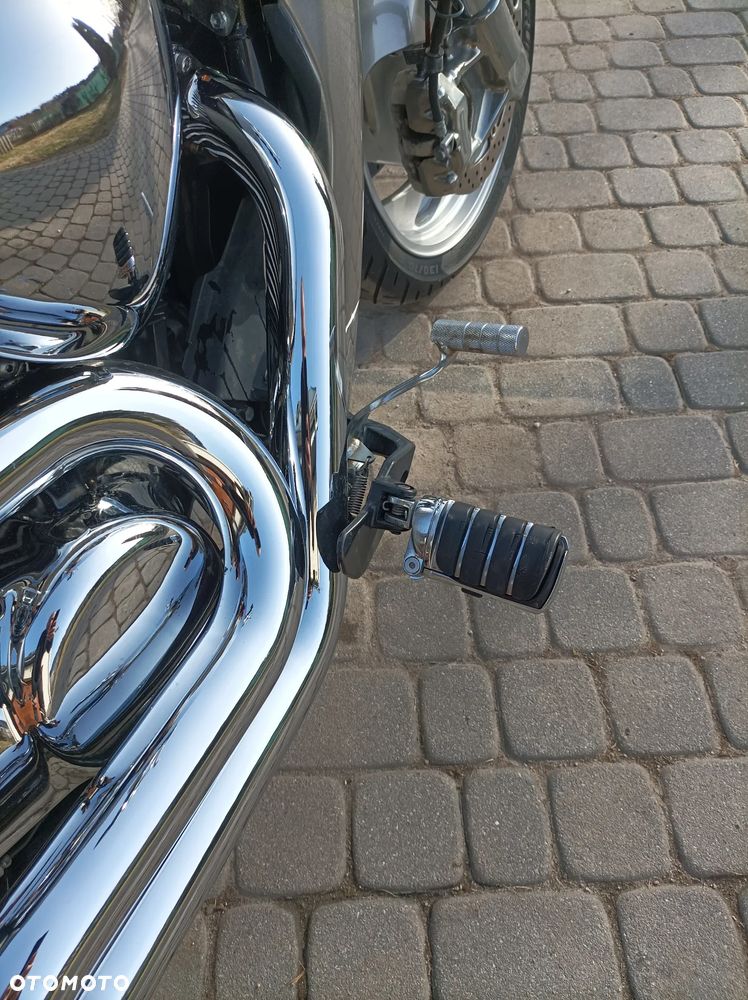 Suzuki Boulevard - 12