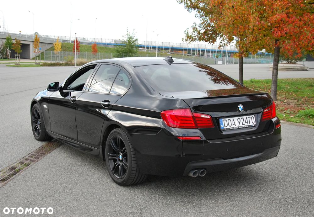 BMW Seria 5 525d xDrive - 4