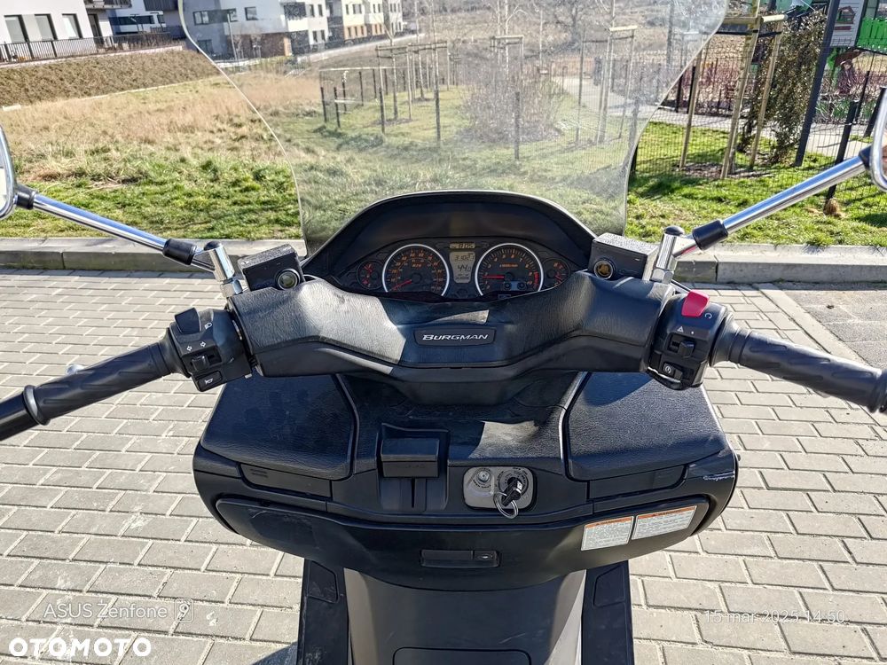 Suzuki Burgman - 28