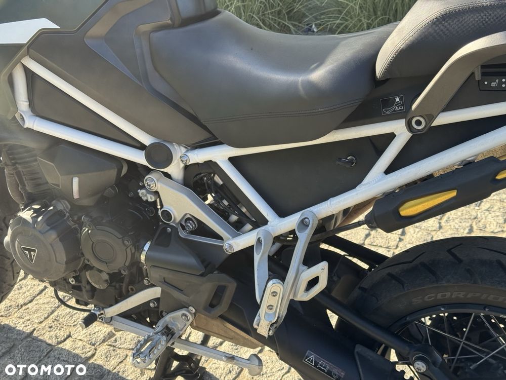 Triumph Tiger - 11