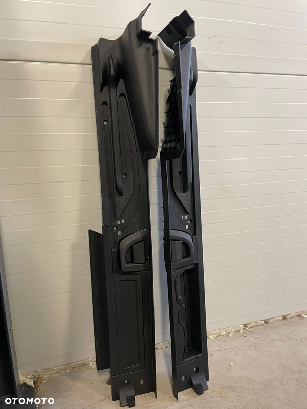 Vw Passat B8 listwa bagażnika prawa lewa 3g9858832 3g9858831