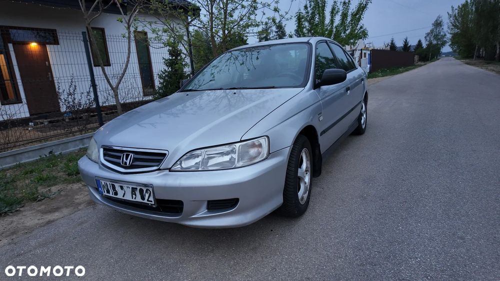 Honda Accord 1.8i S - 2