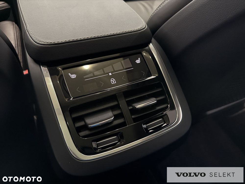 Volvo XC 90 - 32