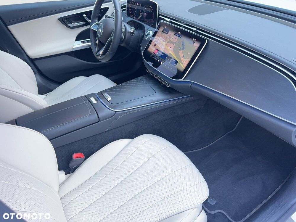 Mercedes-Benz Klasa E 220 d mHEV 4-Matic Avantgarde 9G-Tronic - 24