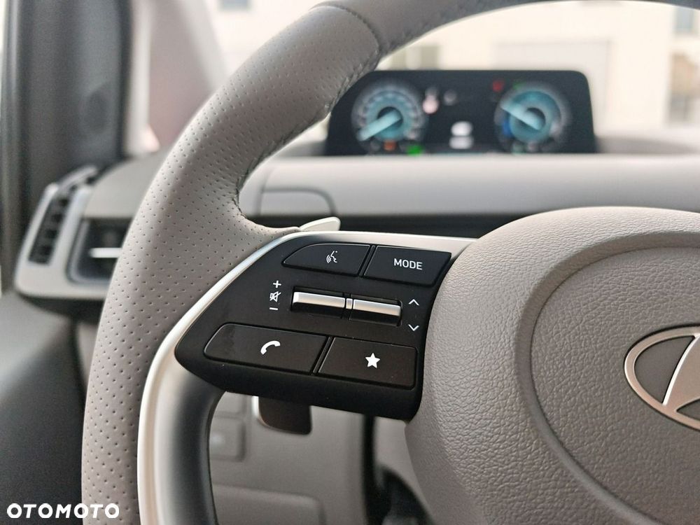 Hyundai Staria - 16