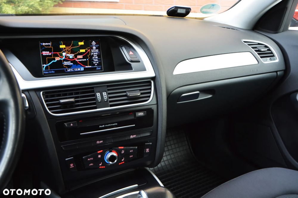 Audi A4 Avant 2.0 TDI DPF clean diesel multitronic Ambiente - 10