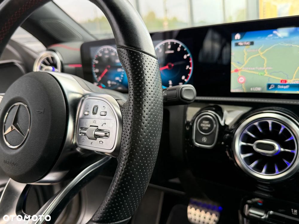 Mercedes-Benz CLA 180 7G-DCT AMG Line - 28