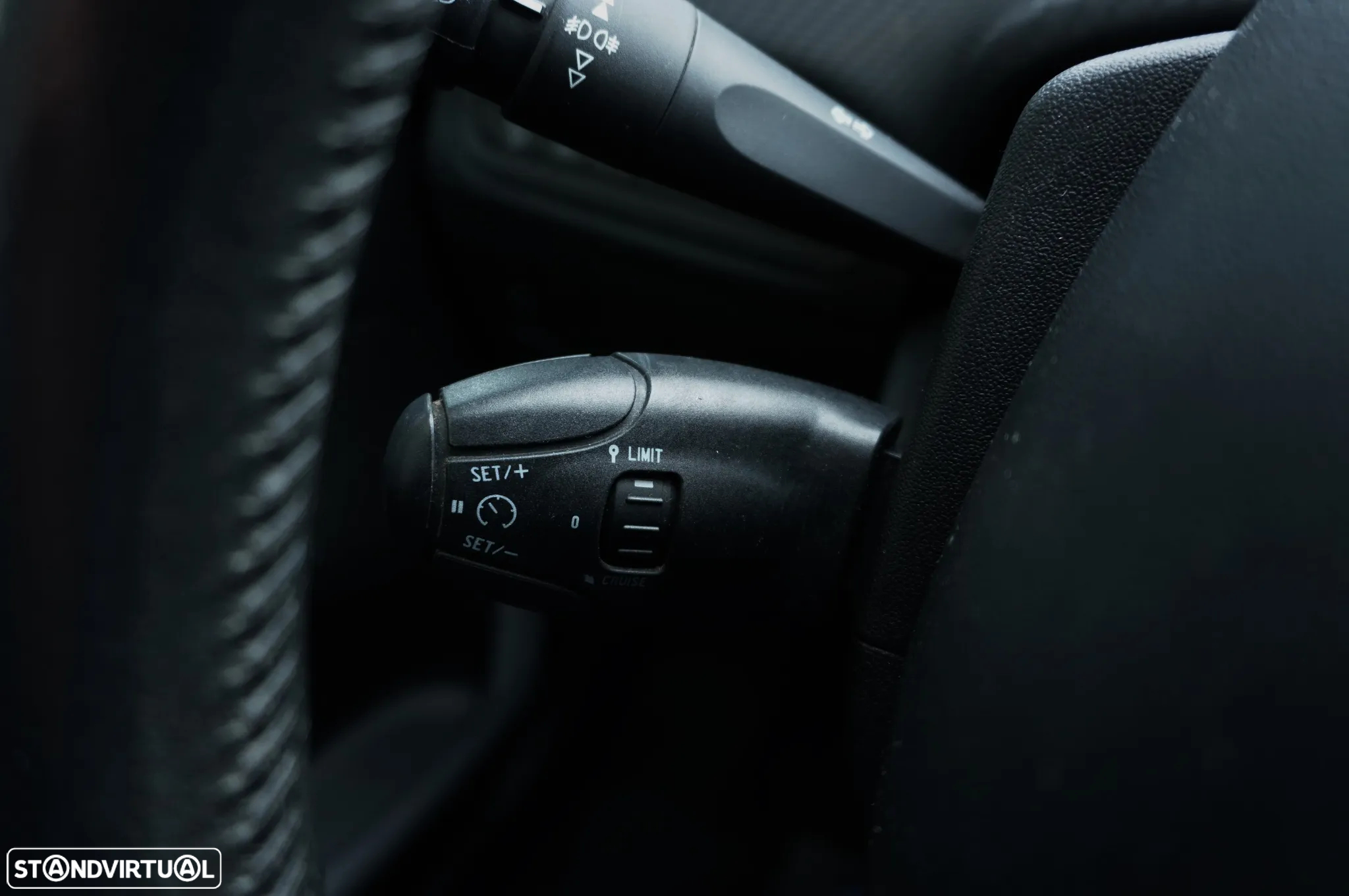 Peugeot 208 1.6 BlueHDi Style - 25