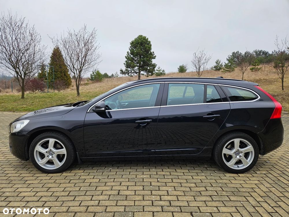 Volvo V60 D2 Kinetic - 13