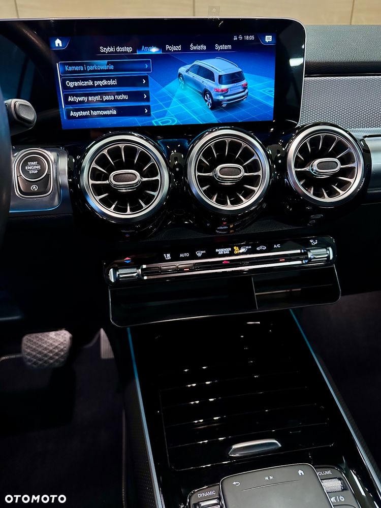 Mercedes-Benz GLB 200 7G-DCT - 19