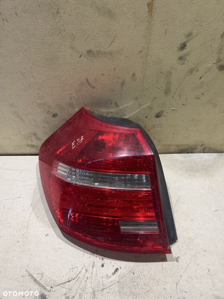 Lampa tył tylna lewa Bmw seria 1 e81 e87 lift lampa