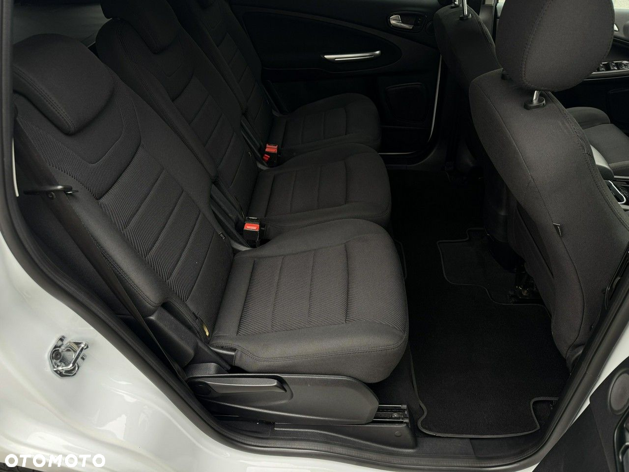 Ford S-Max - 21