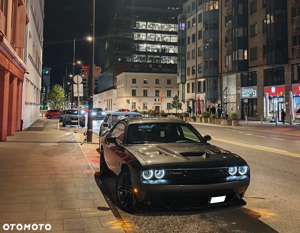 Dodge Challenger 6.4 Scat Pack - 2