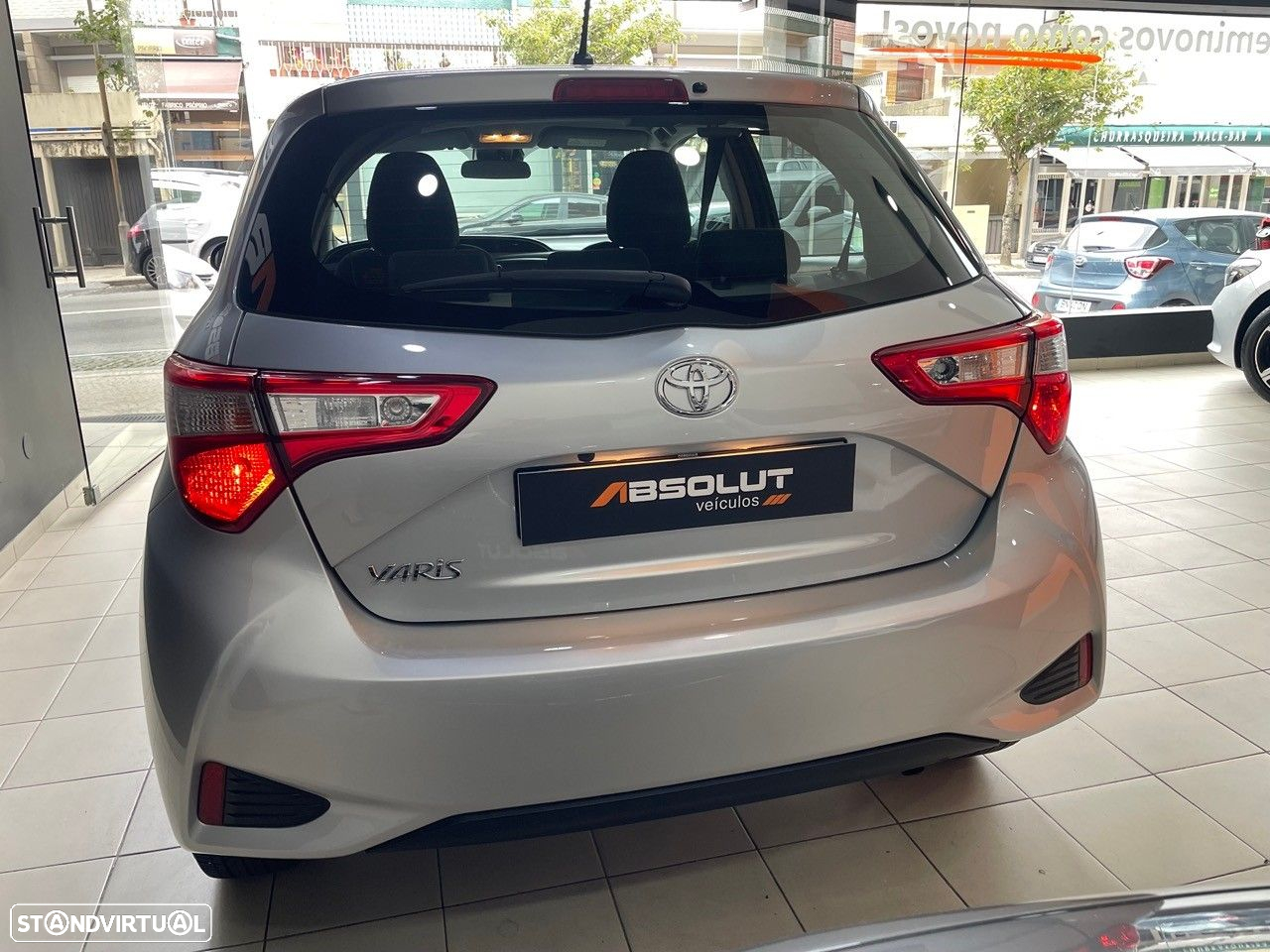 Toyota Yaris 1.0 VVT-i Comfort - 5