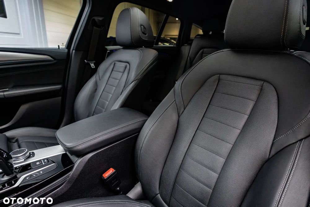 BMW X4 - 16