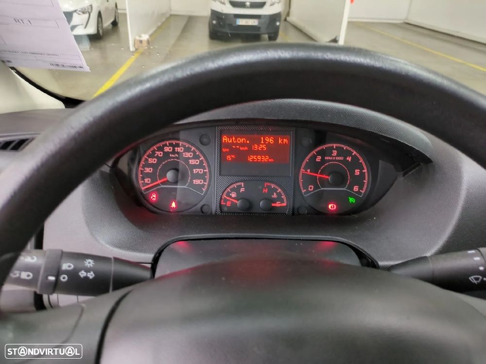 Peugeot BOXER 2.0 Blue-Hdi L1H1 *GPS/Ac/ IVA DEDUTÍVEL - 7