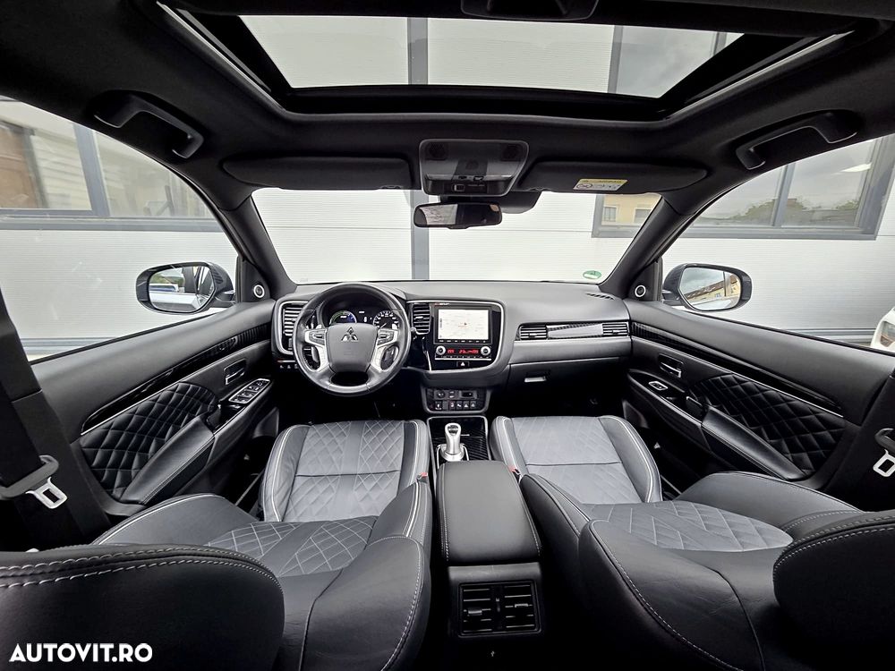 Mitsubishi Outlander - 9