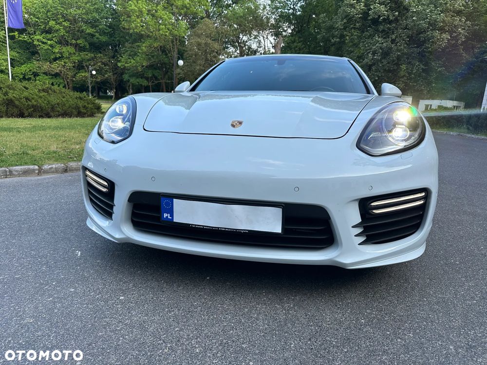 Porsche Panamera - 18