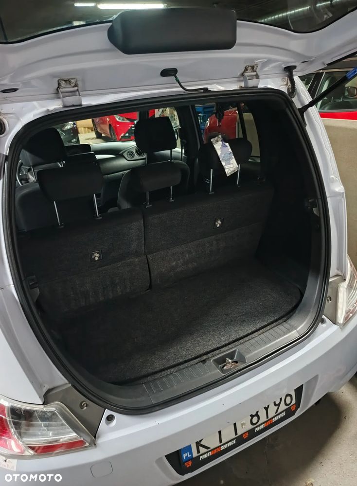 Daihatsu Materia - 14