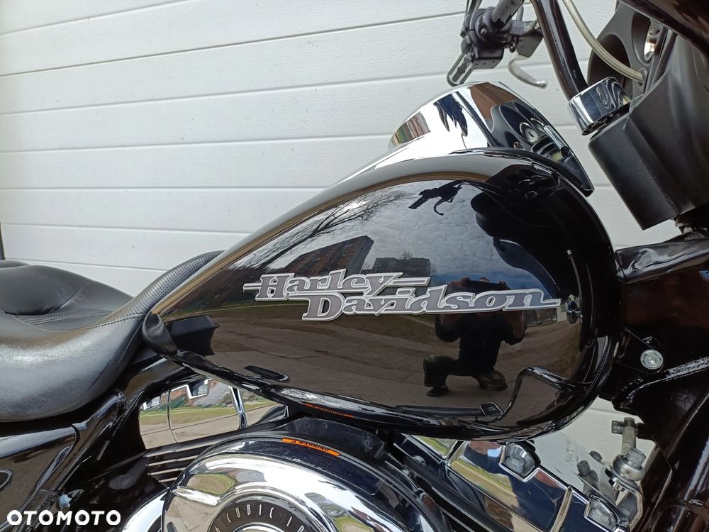 Harley-Davidson Touring Street Glide - 10