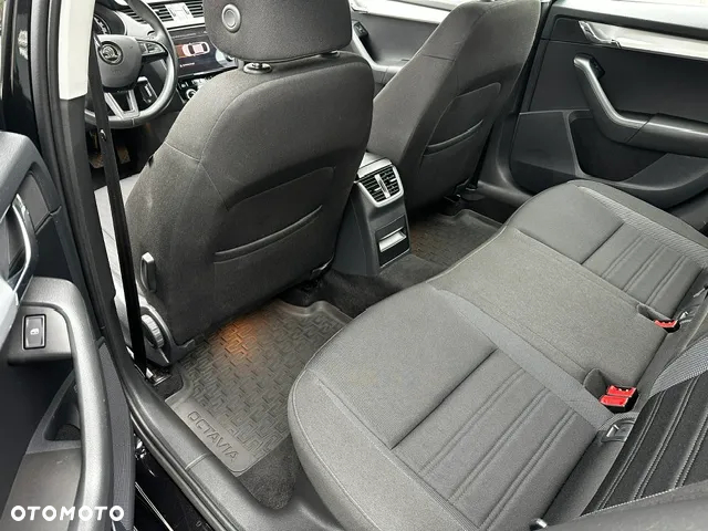 Skoda Octavia 1.5 TSI ACT Ambition - 23