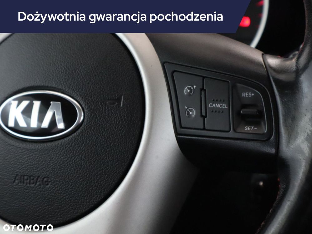 Kia Venga - 17