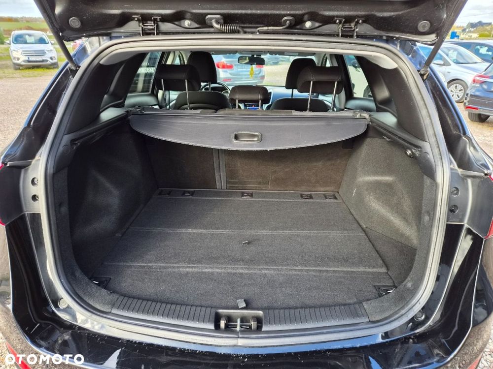 Hyundai i30 1.6 CRDi Premium - 16