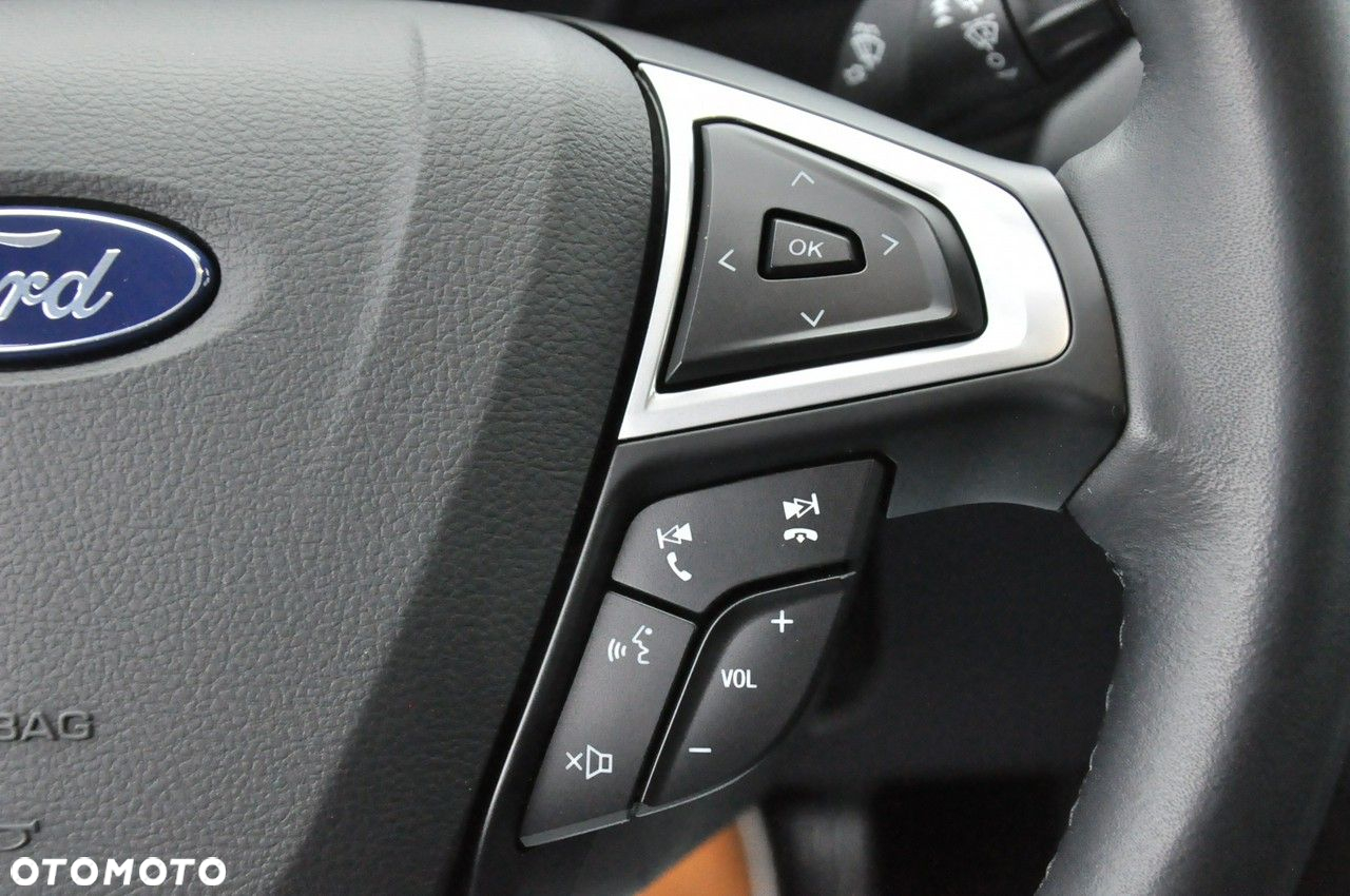 Ford Mondeo - 25