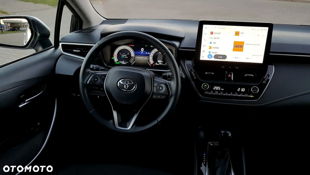 Toyota Corolla 1.8 Hybrid Comfort - 17