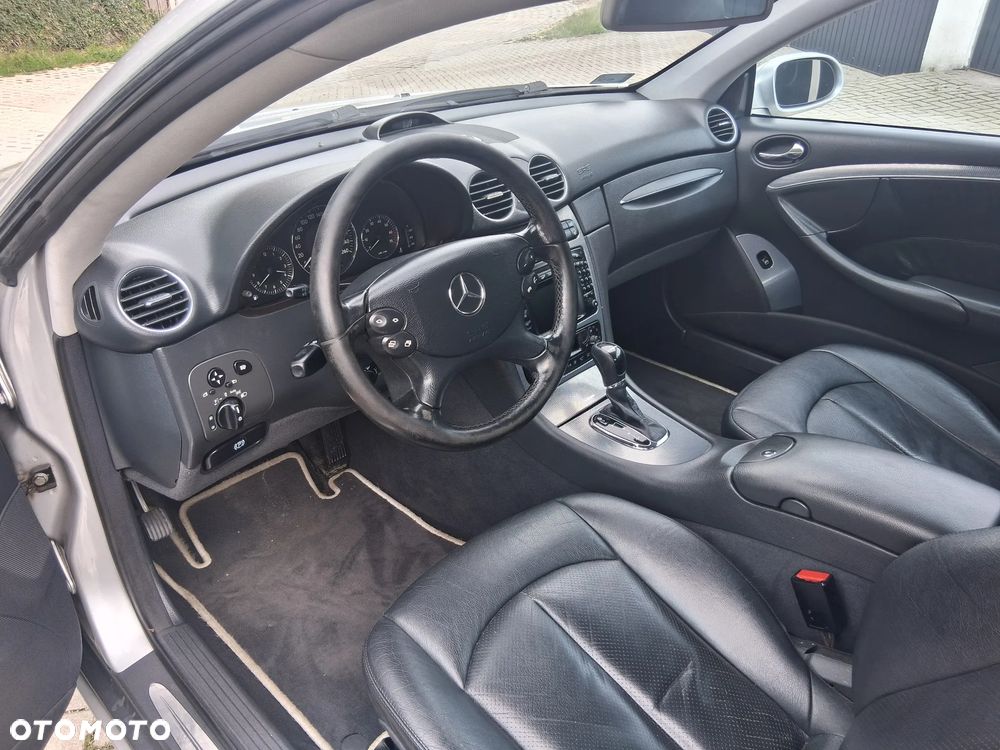Mercedes-Benz CLK 320 - 10