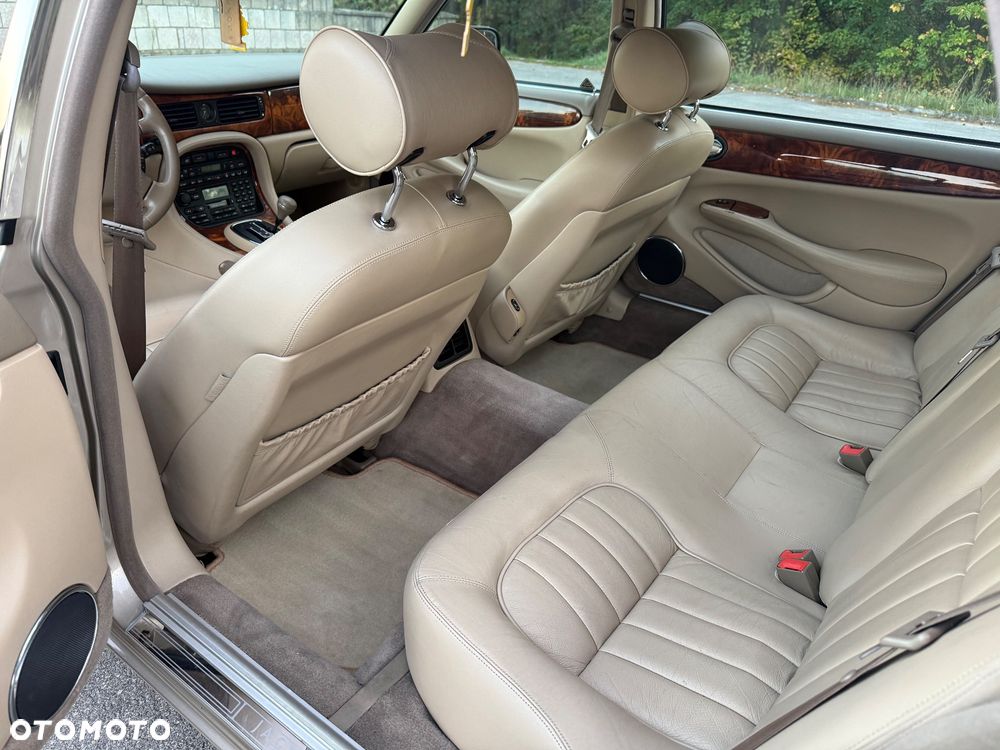 Jaguar XJ 4.0 Executive - 16