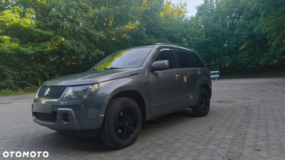 Suzuki Grand Vitara 2.0 - 3