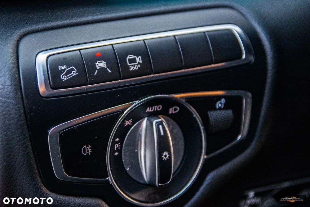 Mercedes-Benz Klasa V 300 d 4-Matic 9G-Tronic - 24