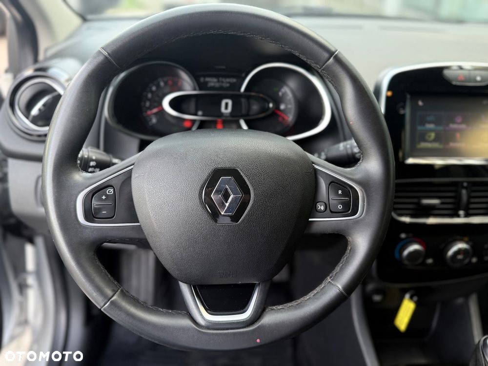 Renault Clio - 16
