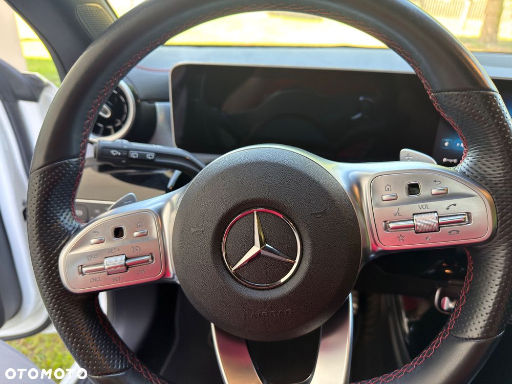 Mercedes-Benz CLA 250 AMG Line 7G-DCT - 16