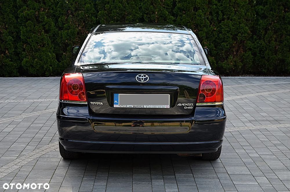 Toyota Avensis 2.2 D-4D Prestige - 4